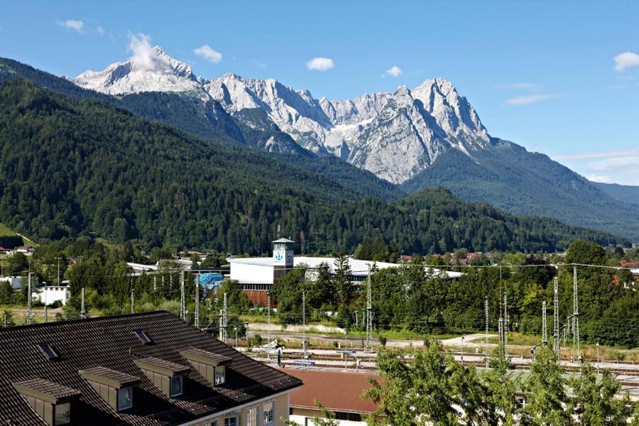 Hotel Vier Jahreszeiten Garmisch-Partenkirchen Exterior foto